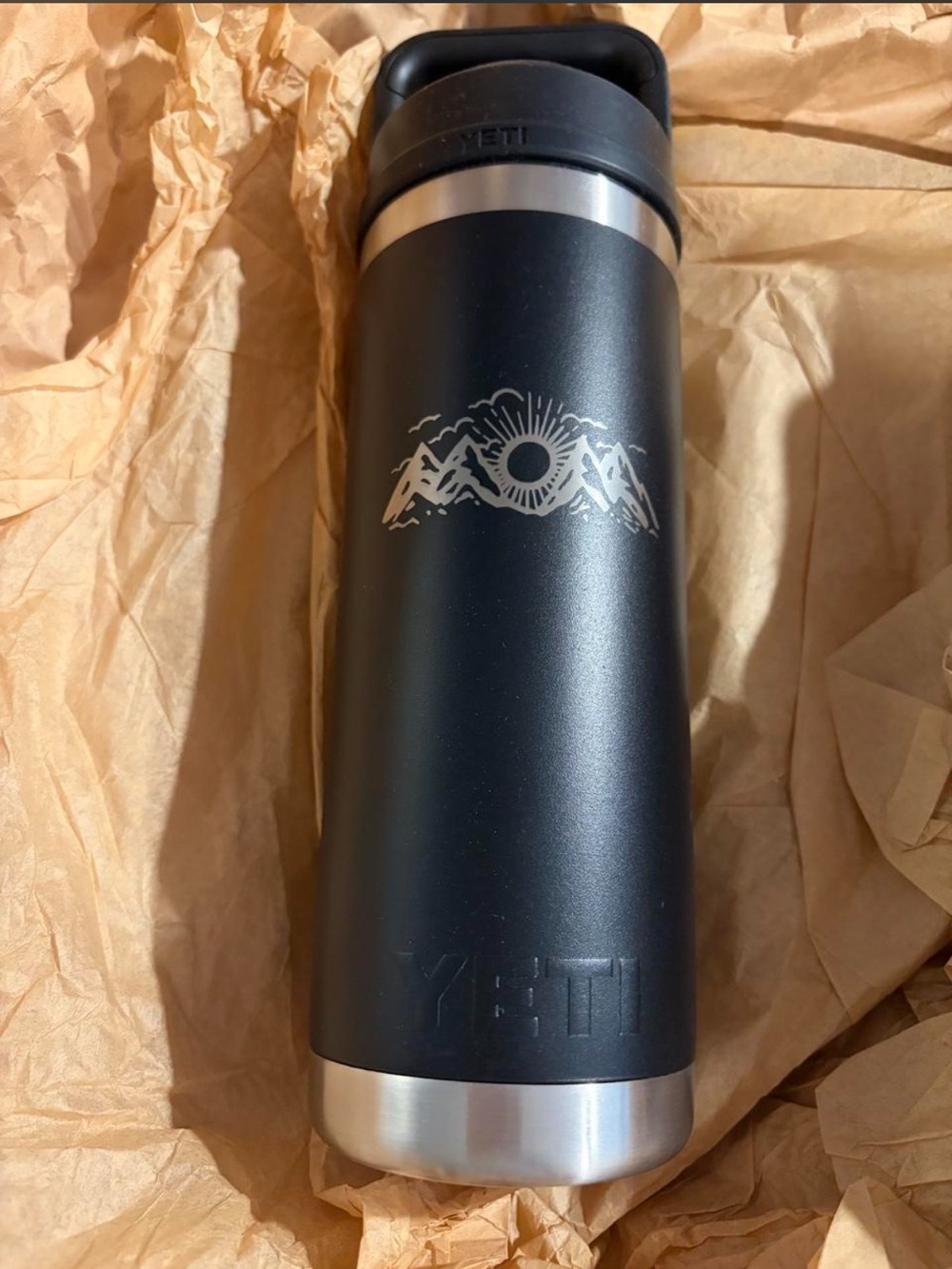 BRAND NEW 18 OZ YETI WATER BOTTLE WITH CHUG CAP/ WESTERN CUSTOMIZED